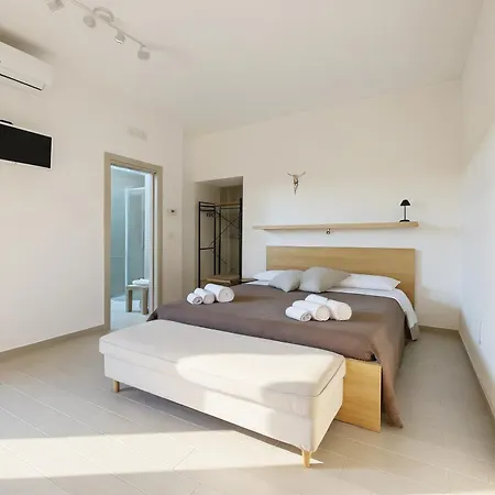 Cantine Cippone Bed & Breakfast 3*